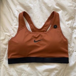 Nike Classic Sports Bra